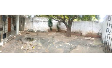 Casa Multifamiliar en Riascos a una cuadra del libertador 005K