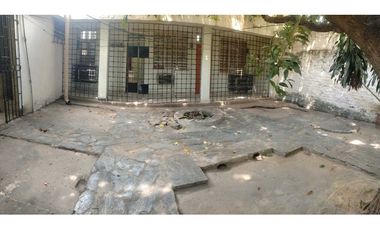 Casa Multifamiliar en Riascos a una cuadra del libertador 005K