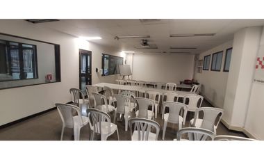 SE VENDE O SE ARRIENDA BODEGA EN SABANETA