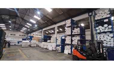 SE VENDE O SE ARRIENDA BODEGA EN SABANETA
