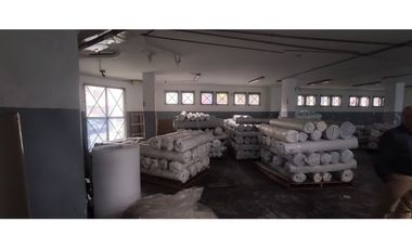 SE VENDE O SE ARRIENDA BODEGA EN SABANETA