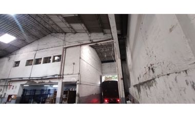 SE VENDE O SE ARRIENDA BODEGA EN SABANETA