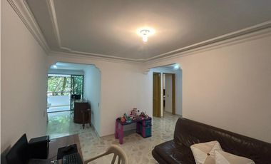 SE VENDE APARTAMENTO EN CABECERA – 122 m²