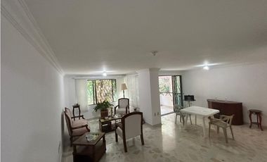 SE VENDE APARTAMENTO EN CABECERA – 122 m²