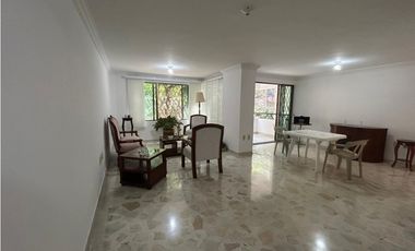 SE VENDE APARTAMENTO EN CABECERA – 122 m²