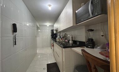 SE VENDE APARTAMENTO EN CABECERA – 122 m²
