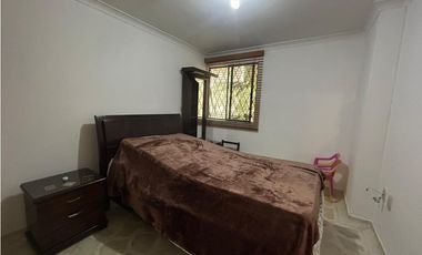 SE VENDE APARTAMENTO EN CABECERA – 122 m²