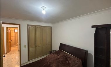 SE VENDE APARTAMENTO EN CABECERA – 122 m²