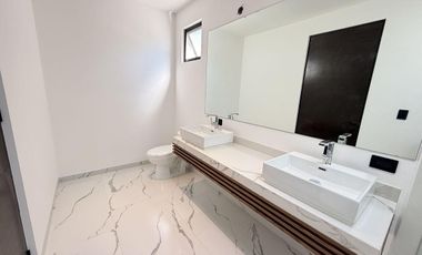 CASA EQUIPADA EN VENTA EN PRIVADA CHOLUL.