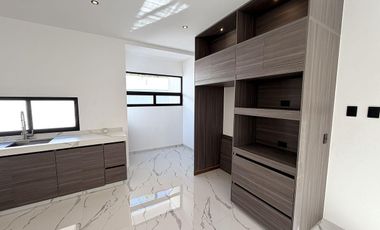 CASA EQUIPADA EN VENTA EN PRIVADA CHOLUL.