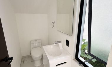 CASA EQUIPADA EN VENTA EN PRIVADA CHOLUL.