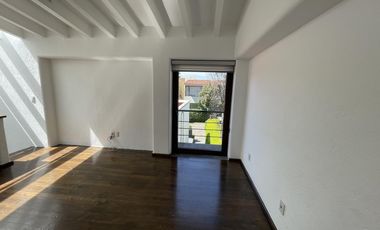 Casa en renta en Club de Golf los Encinos