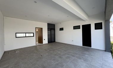 CASA EN ESQUINA EN VENTA PUNTA TIBURÓN