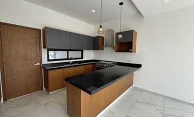CASA EN ESQUINA EN VENTA PUNTA TIBURÓN