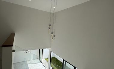 CASA EN ESQUINA EN VENTA PUNTA TIBURÓN