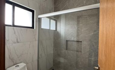 CASA EN ESQUINA EN VENTA PUNTA TIBURÓN