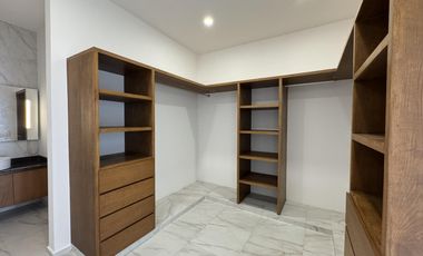 CASA EN ESQUINA EN VENTA PUNTA TIBURÓN