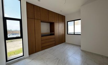 CASA EN ESQUINA EN VENTA PUNTA TIBURÓN