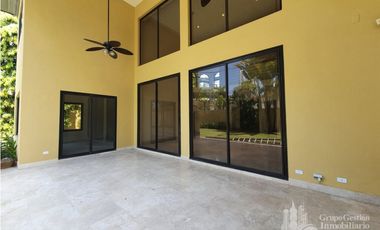 CASA COSTA DEL ESTE GRANDE 4 REC ANTIGUA AMPLIA E ILUMINADA