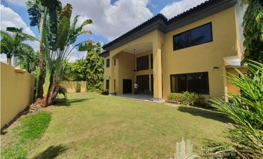 CASA COSTA DEL ESTE GRANDE 4 REC ANTIGUA AMPLIA E ILUMINADA