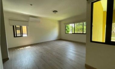 CASA COSTA DEL ESTE GRANDE 4 REC ANTIGUA AMPLIA E ILUMINADA