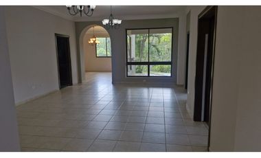 HERMOSA CASA - PH PARQUE RESIDENCIAL CAMINO DE CRUCES