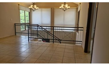 HERMOSA CASA - PH PARQUE RESIDENCIAL CAMINO DE CRUCES