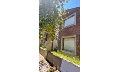 Chalet en excelente entorno residencial San Carlos. A terminar