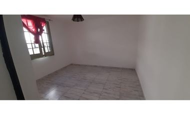 IMPECABLE CASA EN COMPLEJO HABITACIONAL. ALQUILER. ITUZAINGO NORTE