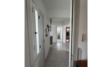 2 Ambientes a 2,5 cuadras del mar y 4 de Peatonal 83