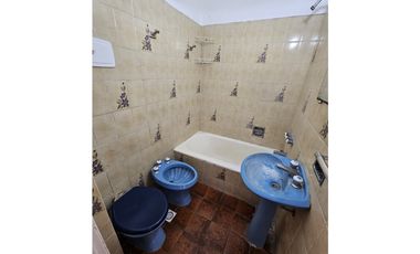 VENTA DEPARTAMENTO 2 AMBIENTES C/ DEPENDENCIA Y VISTA AL MAR