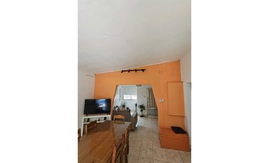Casa en venta Esquina Rio Negro y zuviria