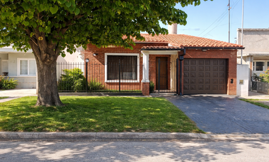 Chalet 4 amb reciclado | Garaje | Quincho | Gran parque | Apto crédito