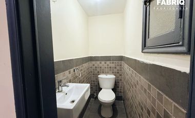 LOCAL PRIMER PISO, 55 M2/ PARQUE BUSTAMANTE