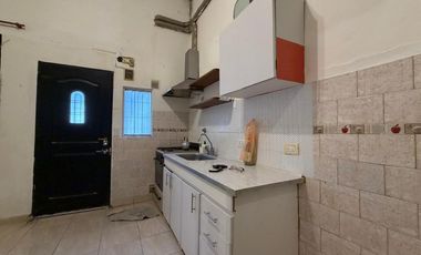 Casa PH en venta en Sarandi Oeste