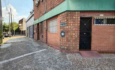 Casa PH en venta en Sarandi Oeste