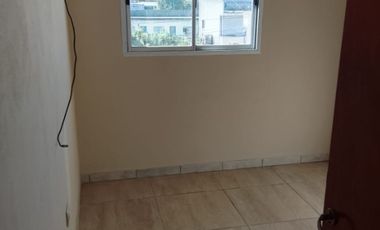 Departamento en alquiler en Ezpeleta Oeste
