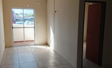 Departamento en alquiler en Ezpeleta Oeste