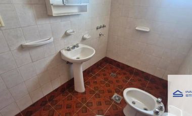 Departamento en alquiler c/ cochera en Maipú