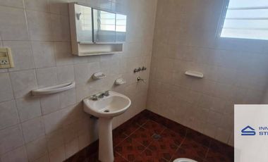 Departamento en alquiler c/ cochera en Maipú