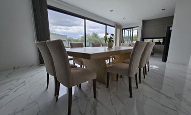 Venta Moderna Casa en La Vacherie, Mendoza