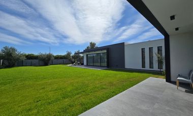 Venta Moderna Casa en La Vacherie, Mendoza