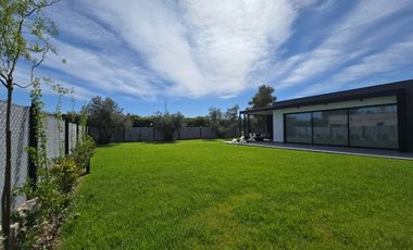 Venta Moderna Casa en La Vacherie, Mendoza