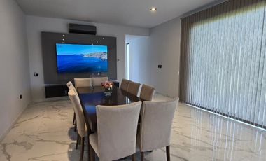 Venta Moderna Casa en La Vacherie, Mendoza