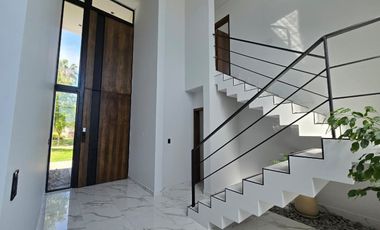 Venta Moderna Casa en La Vacherie, Mendoza