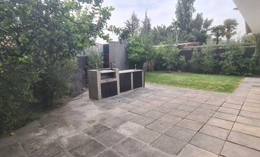 Casa en arriendo en LAS CONDES