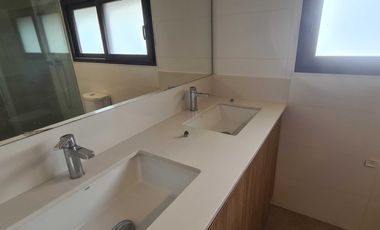 Casa en arriendo en LAS CONDES