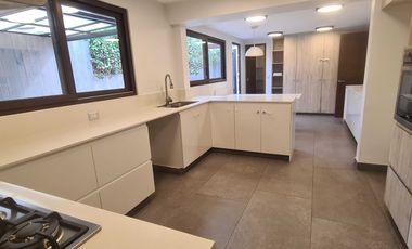 Casa en arriendo en LAS CONDES