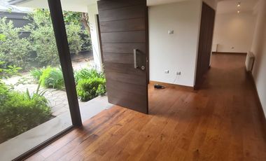Casa en arriendo en LAS CONDES