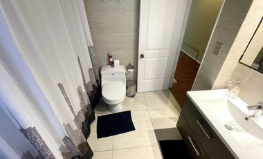 Departamento en Arriendo en AMPLIO Y EXCLUSIVO DEPTO EN LAS CONDES  110 UF (GGCC INCL)